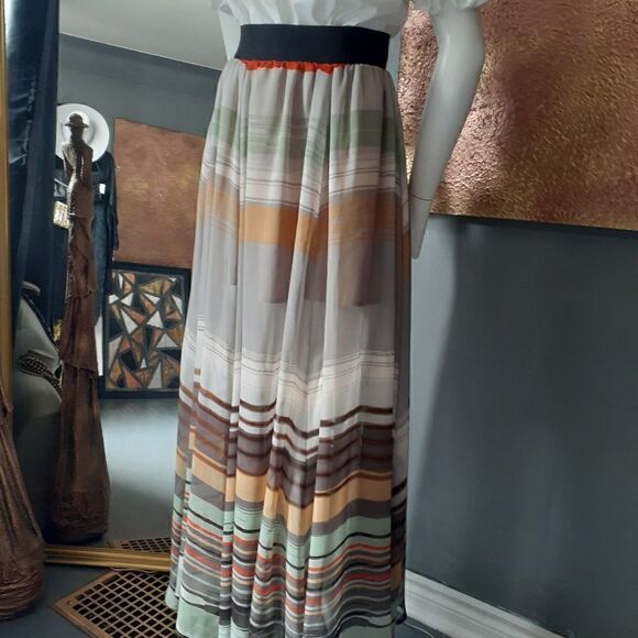 Guess By Marciano Chiffon Maxi Skirt - Picture 3 of 12